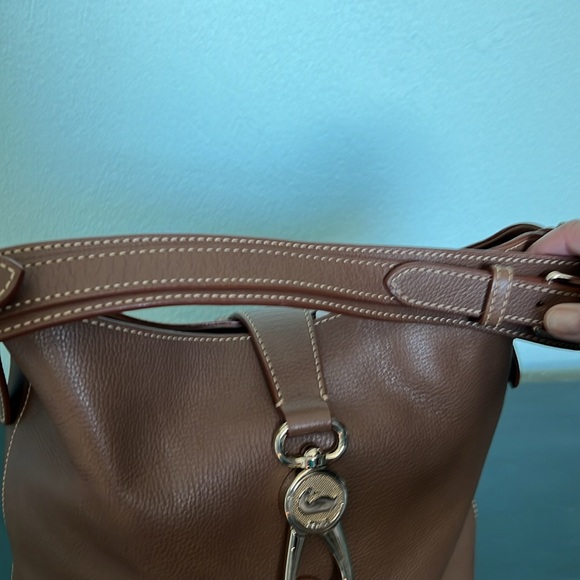 Dooney & Bourke Taupe Pebblle Leather Purse - Picture 9 of 16